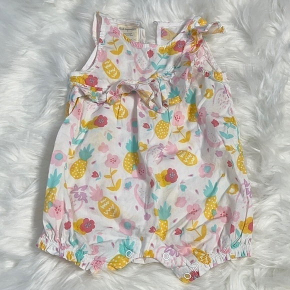 𝅺6/$20 ⭐️ First Look Flower Frilled Onesie 6-9M - Picture 1 of 4